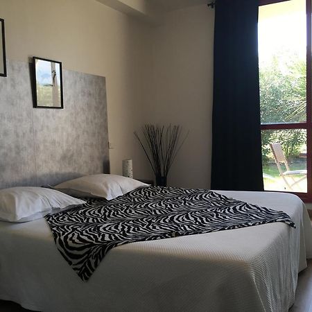 Appart'Hotel Et Chambres Essentiel Spa Arles Exterior foto