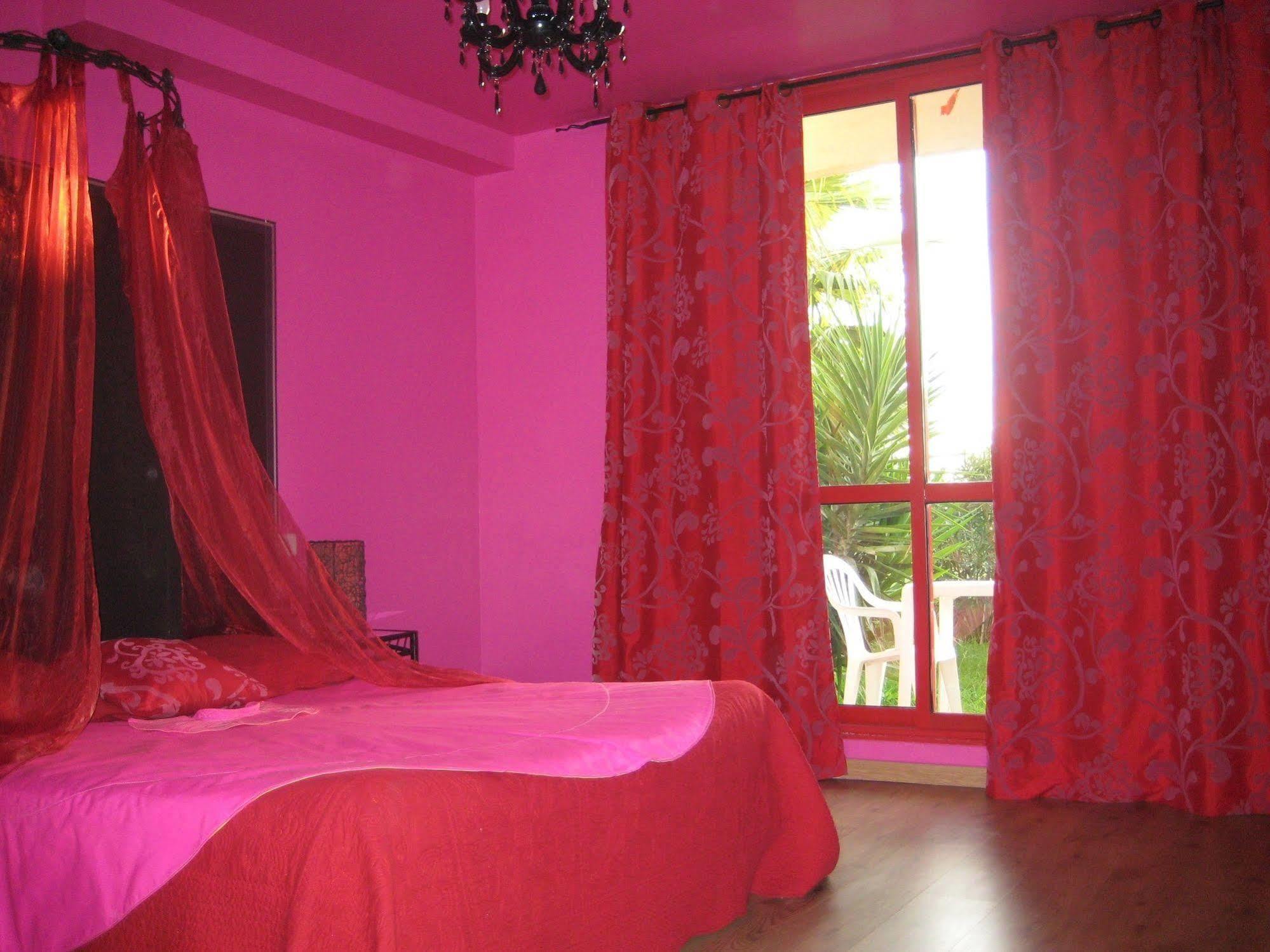 Appart'Hotel Et Chambres Essentiel Spa Arles Exterior foto